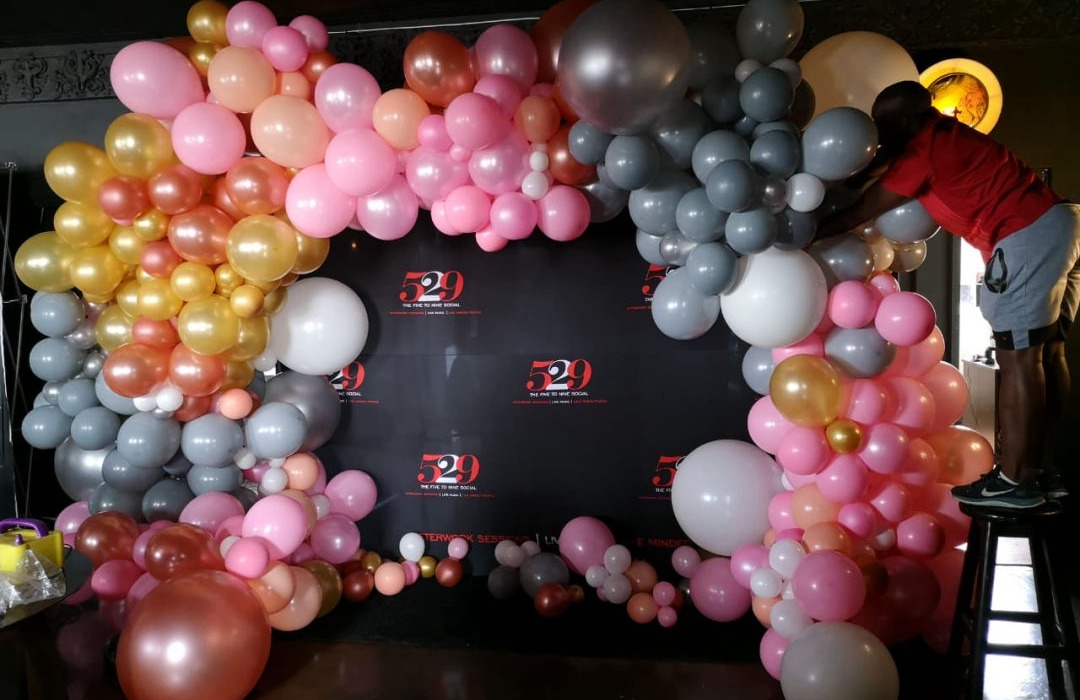 Balloon Organic Garland